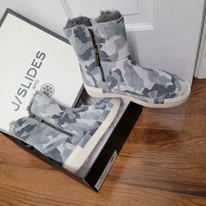 J/Slides Victory Camo boots sz 9